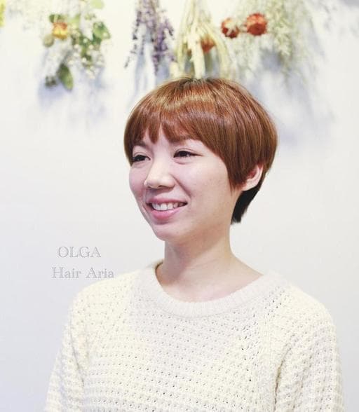 女生短髮、棕色系、時尚運動風