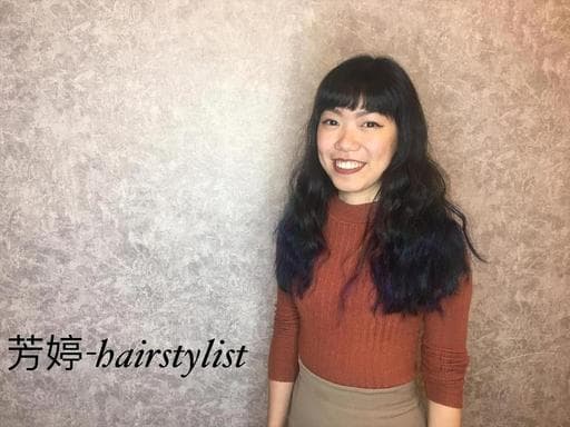 女生長髮、特殊色、冷色調