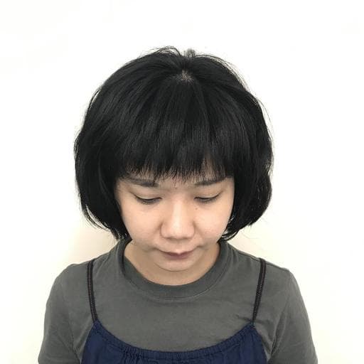 手撥卷、女生短髮、女生短卷髮-(耳下肩上)
