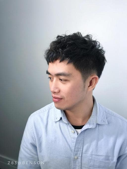 手撥卷、男生卷髮、蓬鬆感