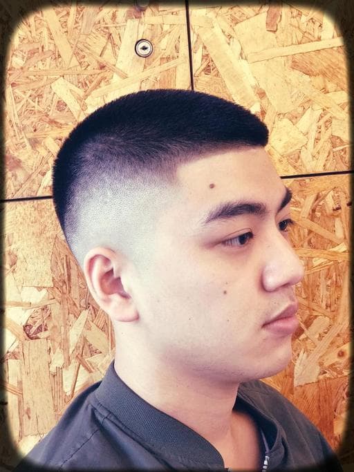 男士剪裁、寸頭、淡水剪髮