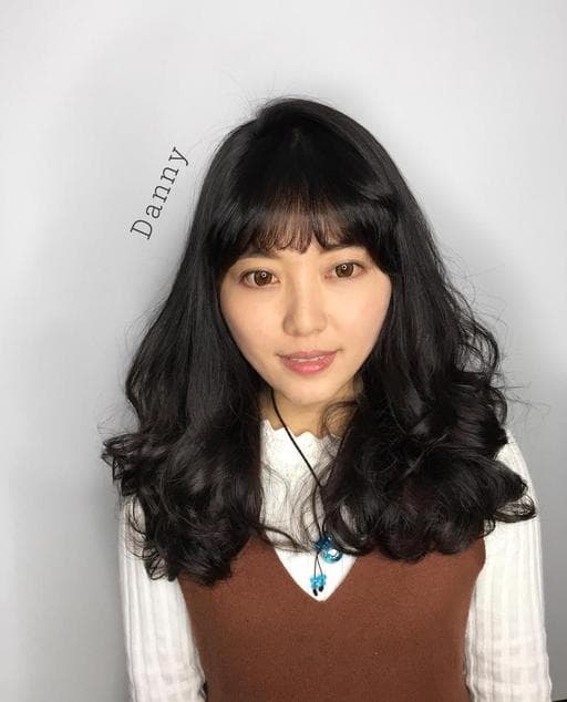女生中長髮、微捲、台中剪髮