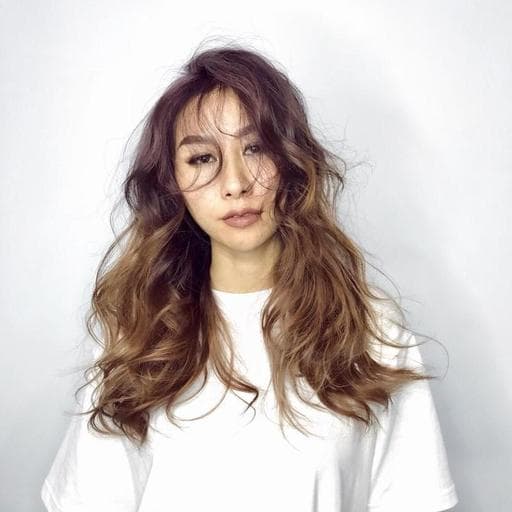 女生長髮、紫外光髮色、獨角獸髮色