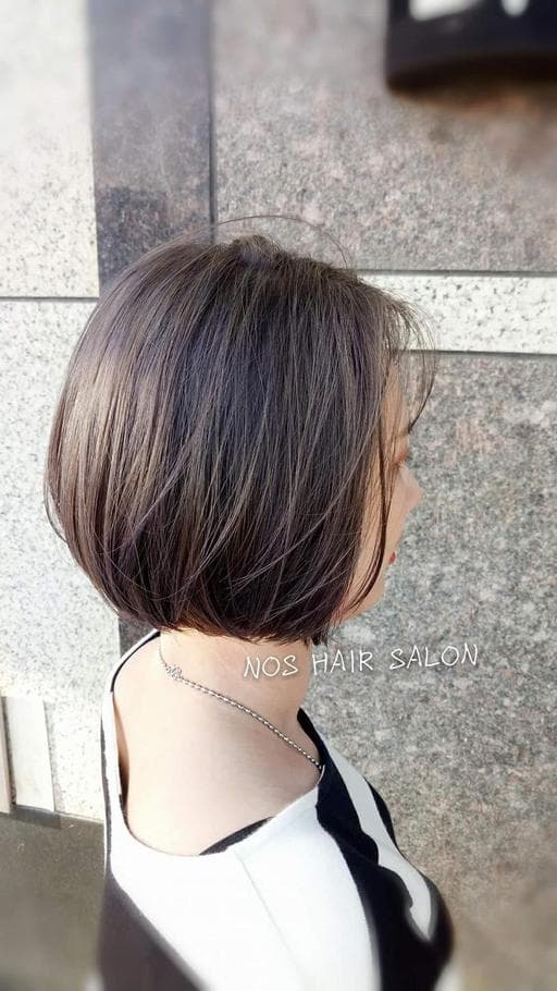 灰色系、女生短髮、鮑伯頭