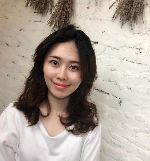 女生短卷髮-(耳下肩上)、女生中長髮、棕色系