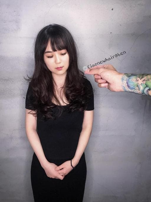 女生長髮、手撥卷、空氣感卷髮