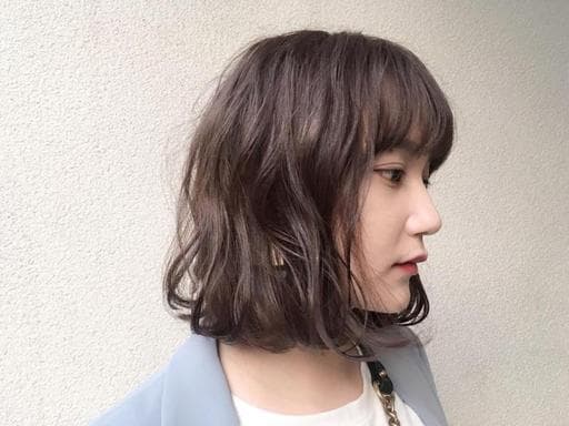 女生短髮、空氣感卷髮、棕色系