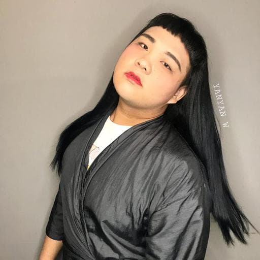 女生染髮、霧藍黑、東區髮廊