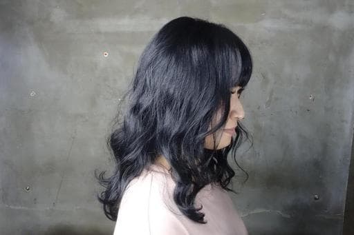 女生中長髮、特殊色、設計染