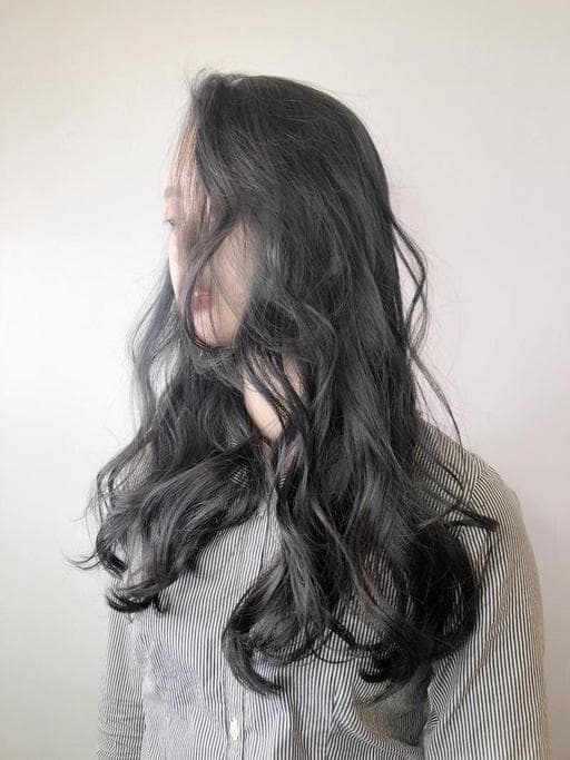 女生中長髮、質感溫塑、日系