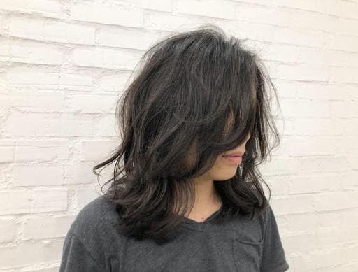 女生中長髮、蓬鬆感、韓系捲度