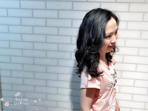女生長髮