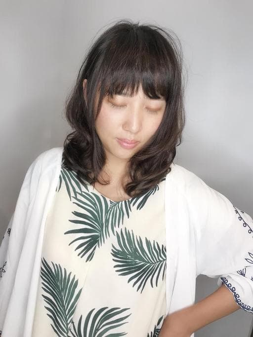 女生中長髮、女生燙髮、氧氣瀏海