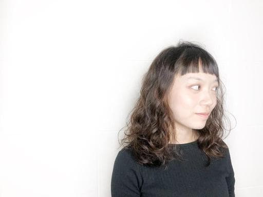 女生中長髮、女生眉上瀏海、台南剪髮