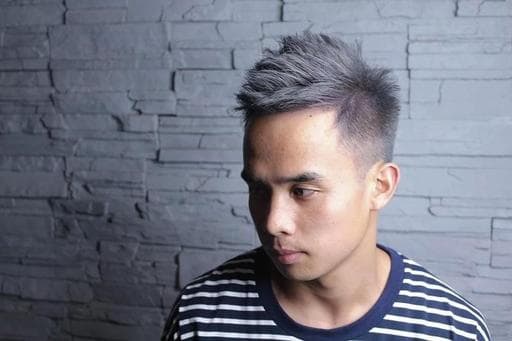 男生短髮、灰色系、男生Undercut
