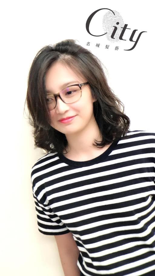 女生短髮、棕色系、女生短卷髮-(耳下肩上)