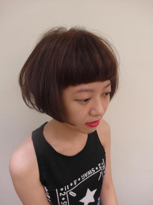 霧感髮色、女生眉上瀏海、女生短髮