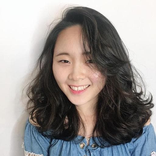 女生中長髮、燙卷、空氣感卷髮