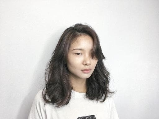 女生中長髮、浪漫大卷、漂色