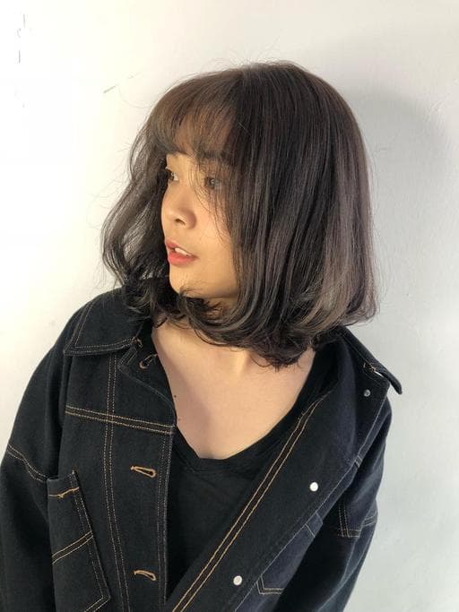 灰色系、女生染髮、手刷染髮