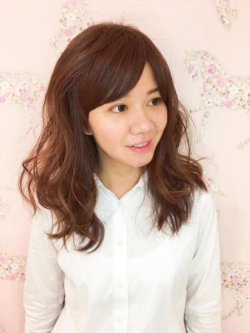 女生中長髮、結構式護髮、霧面質感