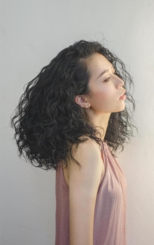 日系捲度、女生長髮、女神系捲髮