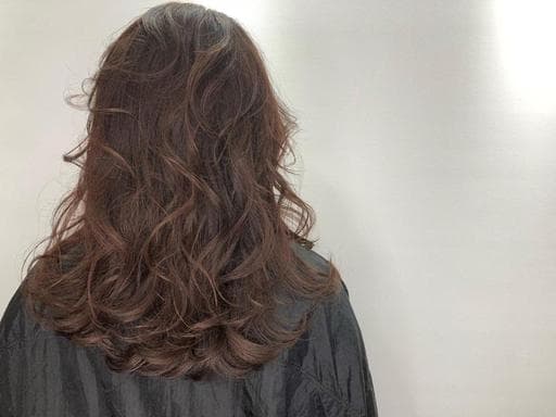女生長髮、女生燙髮、燙髮