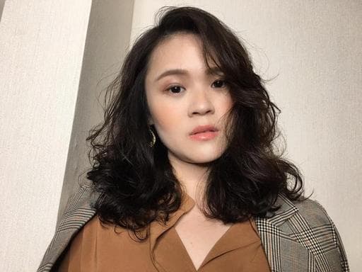 女生中長髮、空氣感卷髮、浪漫大卷