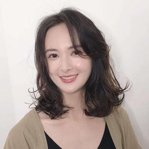 女生中長髮、浪漫大卷、手撥卷