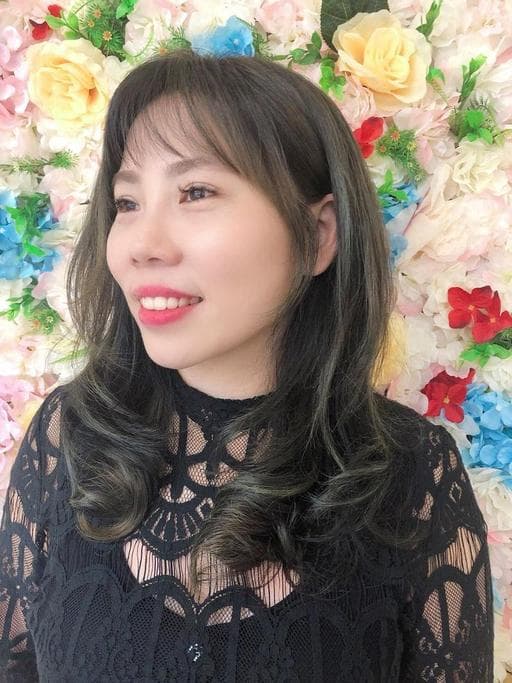 女生長髮