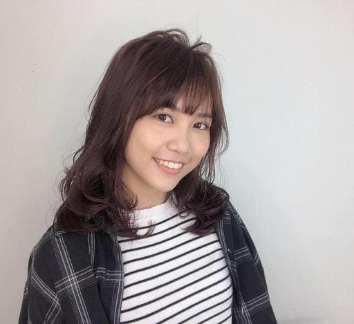 女生中長髮、空氣感卷髮、浪漫大卷
