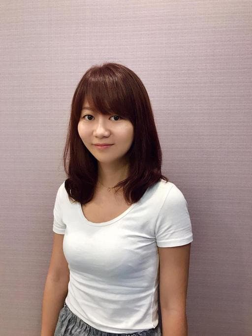 女生中長髮、內彎、微捲