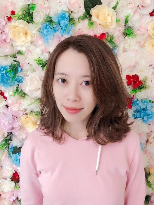 女生短髮、燙卷、微捲