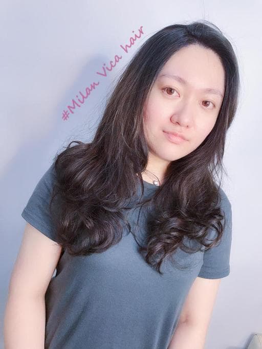 女生長髮、霧面大地色系、浪漫大卷