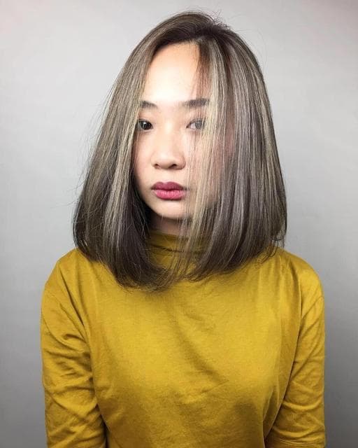 女生中長髮、挑染、漂色