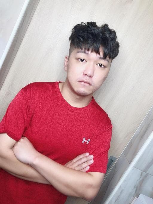 男生短髮