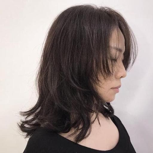 女生中長髮、微捲、空氣感