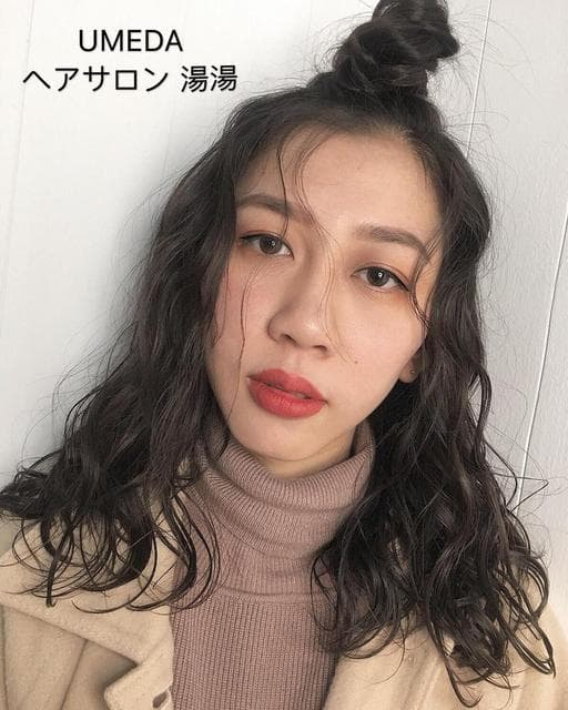 女生中長髮、燙卷、燙髮