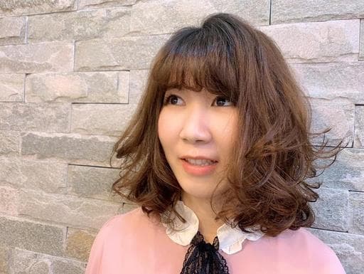 女生中長髮、浪漫大卷、燙卷