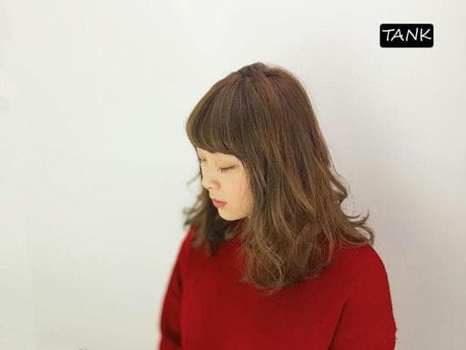 女生中長髮、空氣感卷髮、浪漫大卷