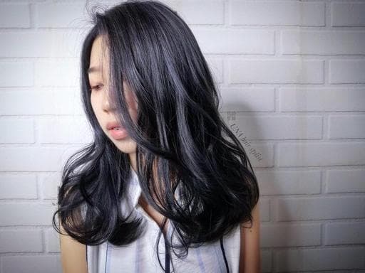 女生中長髮、霧面灰藍、高雄剪髮