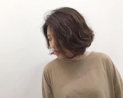 女生短髮、燙卷、髮妝燙