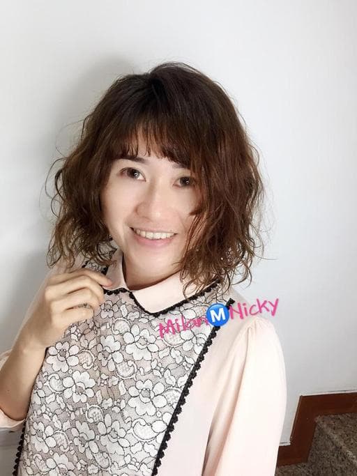 女生中長髮、女生眉上瀏海、台南剪髮