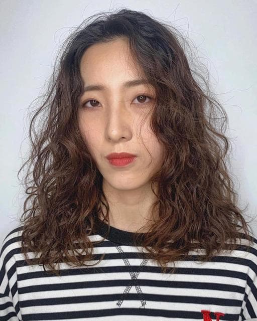 女生中長髮、泡麵頭、士林區剪髮