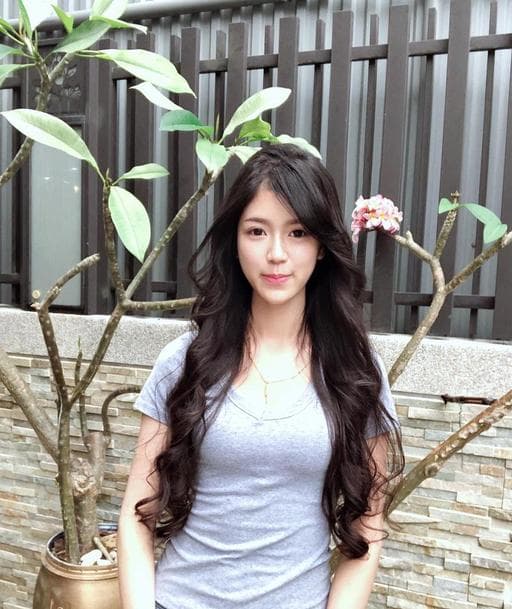 女生長髮、向陽髮型、泰迪熊卷髮