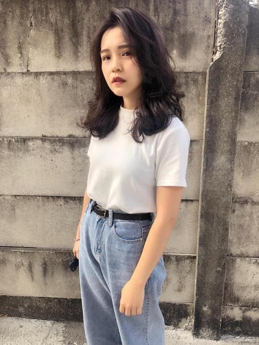 女生中長髮、空氣感卷髮、台中剪髮