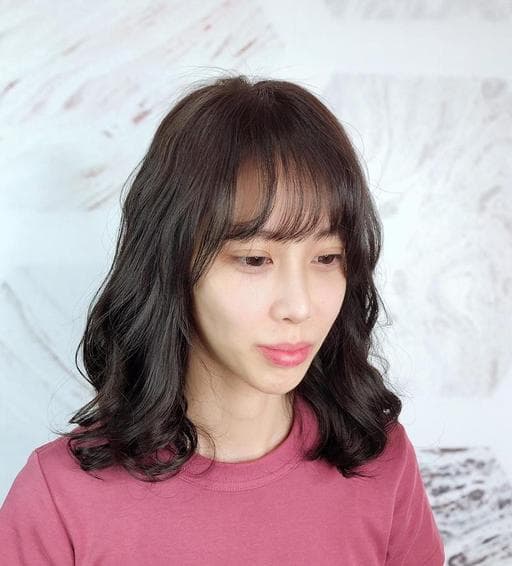 女生中長髮、高雄向陽、嬉皮卷