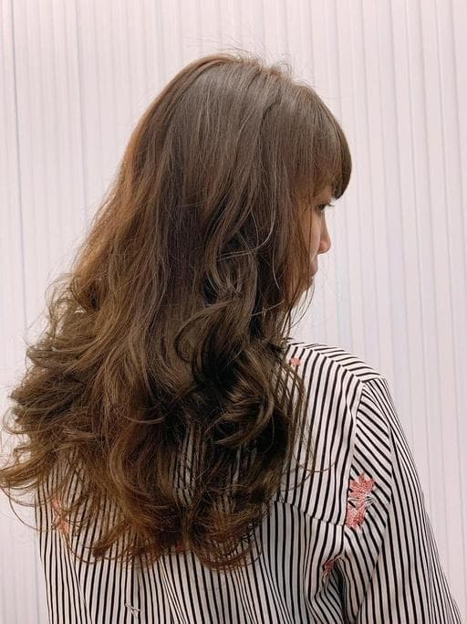 女生染髮、女神系捲髮、挑染