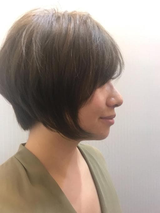女生短髮、燙直、女生染燙