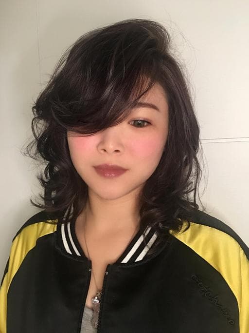 女生中長髮、女生染髮、電棒造型